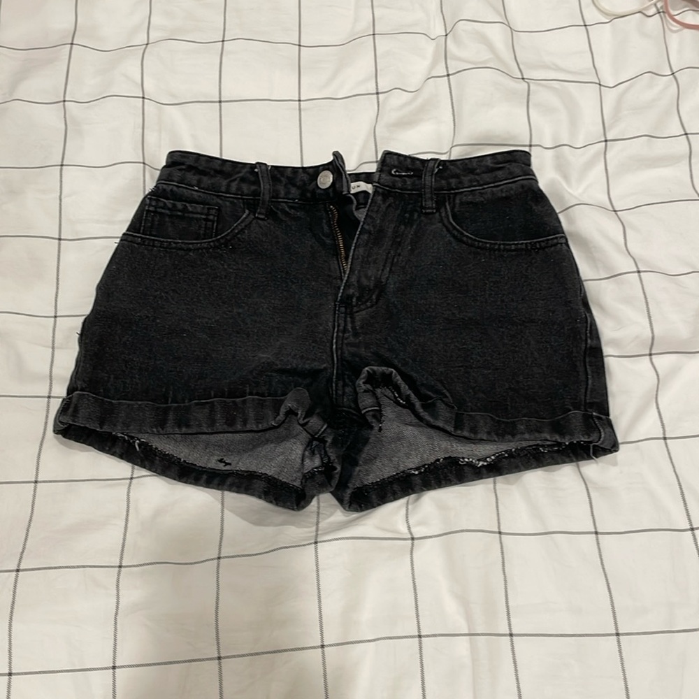 Black Mom jeans shorts